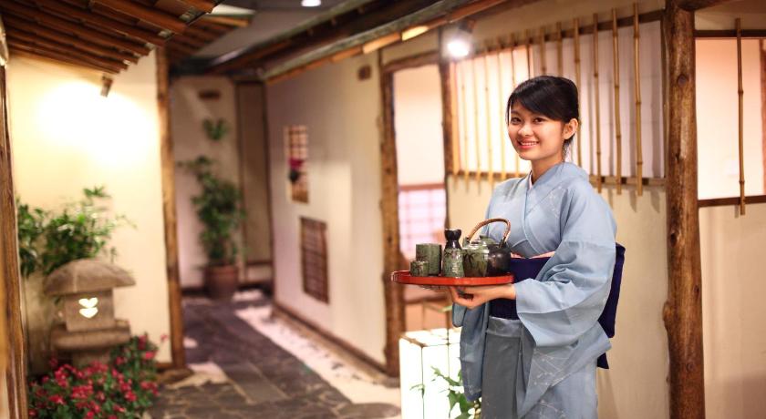 [Limited Time] Holiday Room Package with Corus Hotel